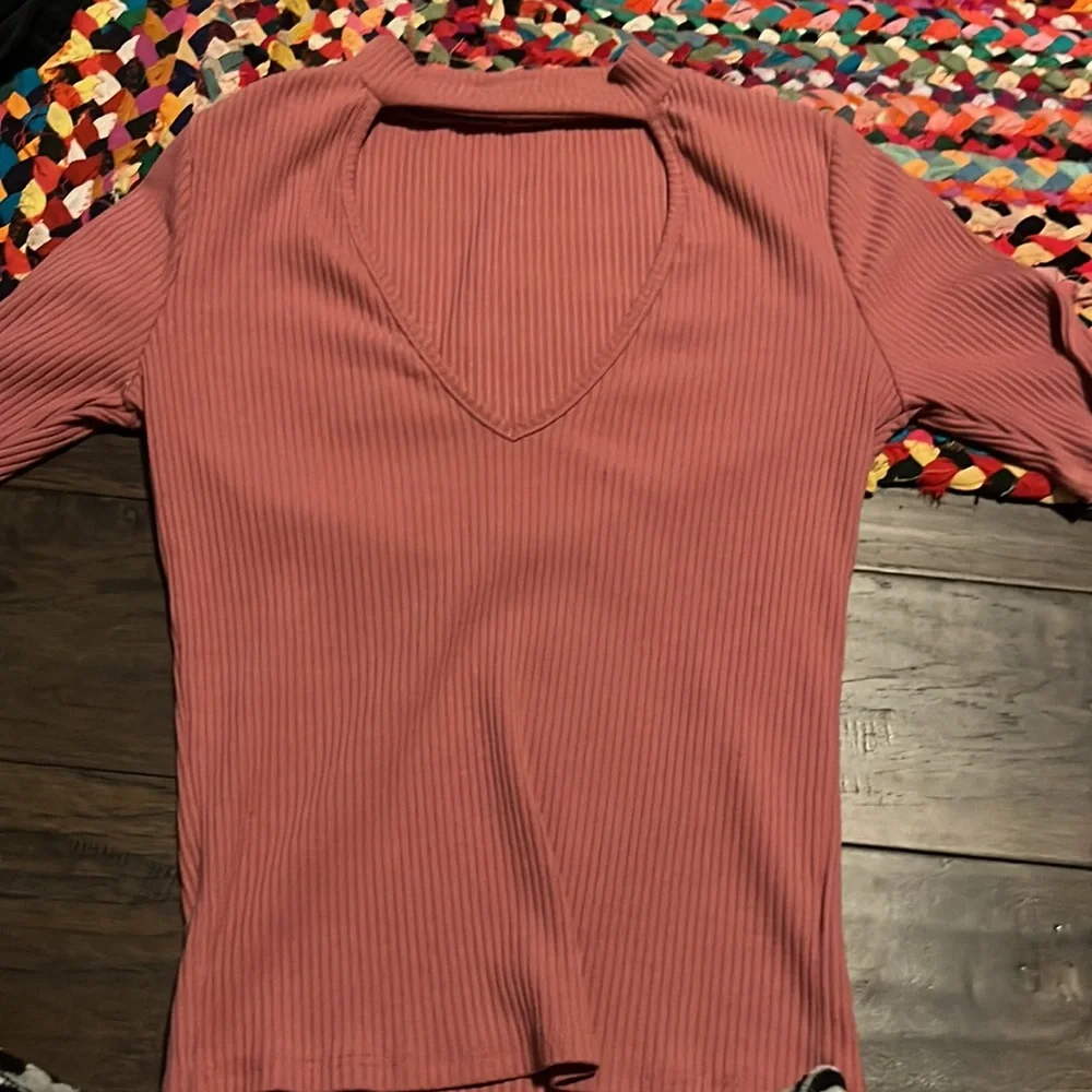 Pink Back Cut Out Top - Picture 2 of 2